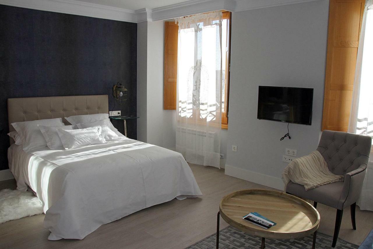 Principia Suites Леон Екстериор снимка