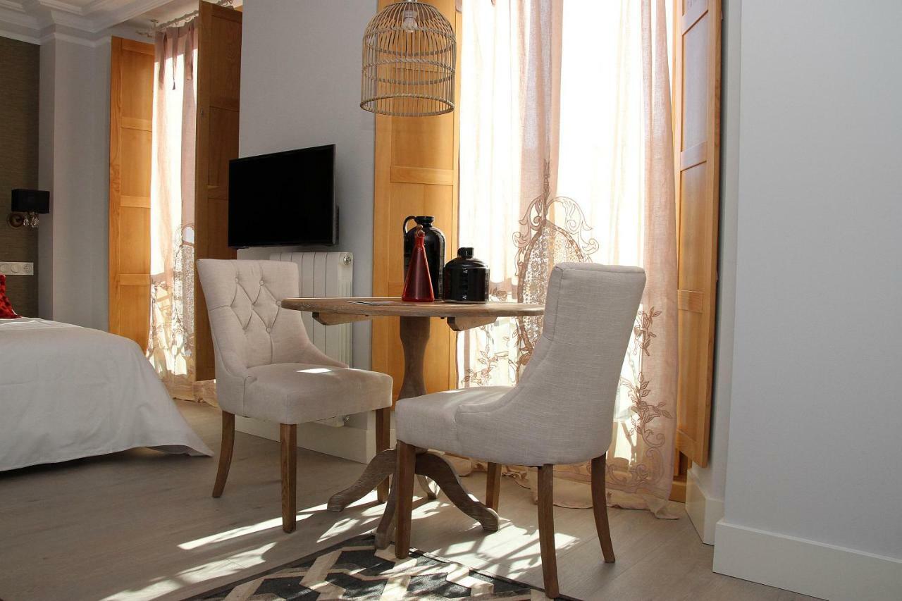 Principia Suites Леон Екстериор снимка
